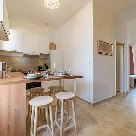 Appartement Le Cocon Nimois 4 Guest -clim - Wifi *